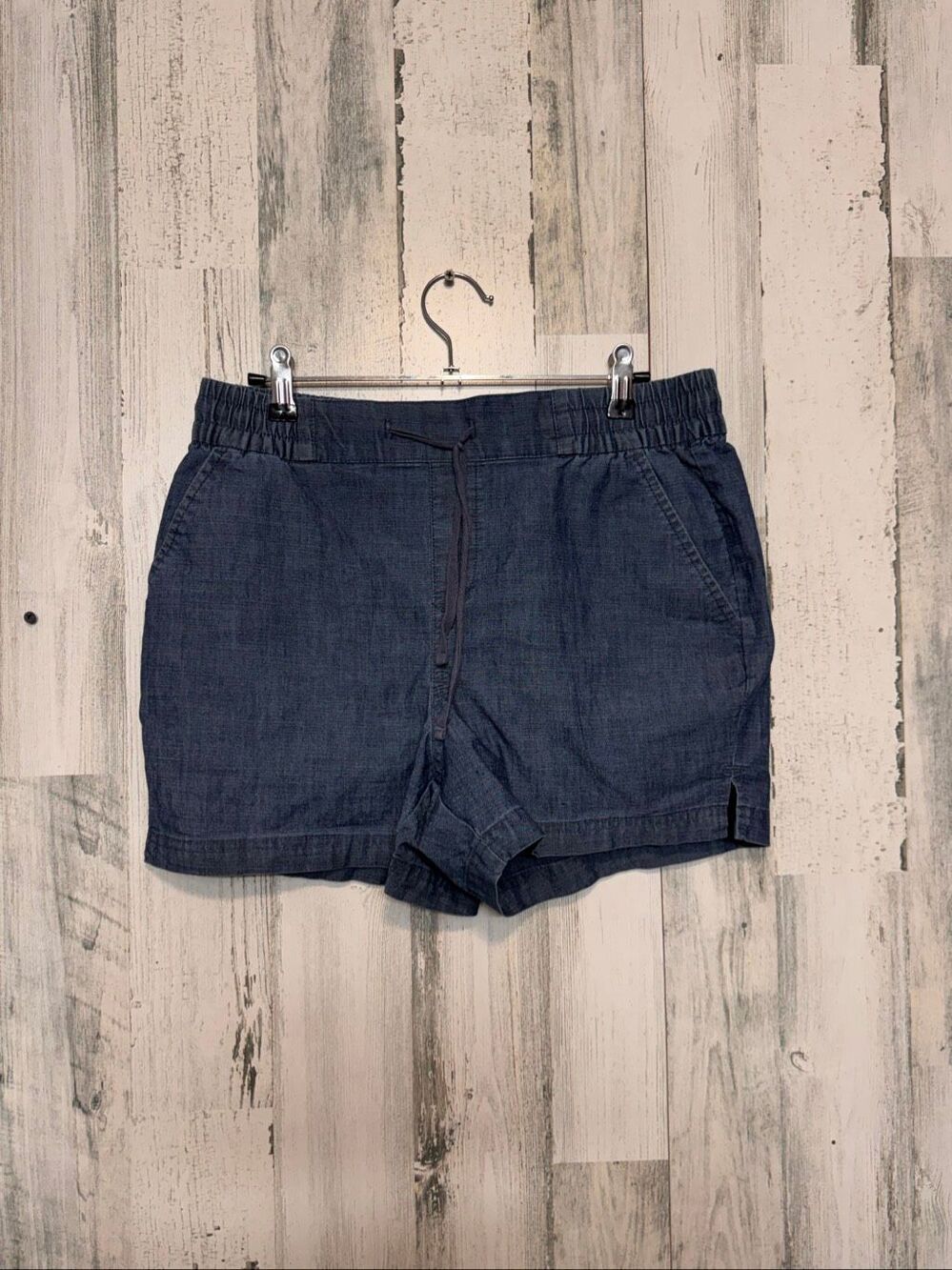 Magellan Outdoors Classic Fit Chambray Shorts Elastic Drawstring Blue Womens M